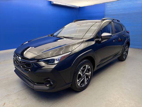 Certified 2025 Subaru Crosstrek 2.0i Premium image 4