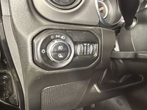 Used 2022 Jeep Gladiator Sport AWD/4WD image 19