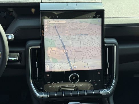 Used 2026 GMC Yukon Denali w/ Sun & Power Step Package AWD/4WD image 30