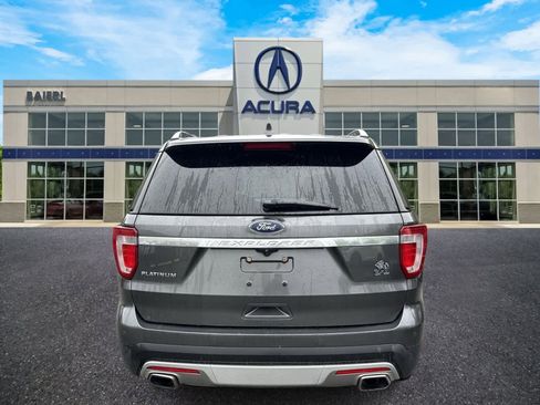 Used 2017 Ford Explorer Platinum AWD/4WD image 4