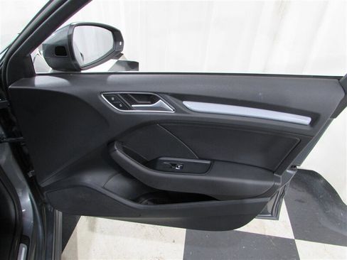 Used 2016 Audi A3 e-tron Premium Plus w/ Premium Plus Package image 80