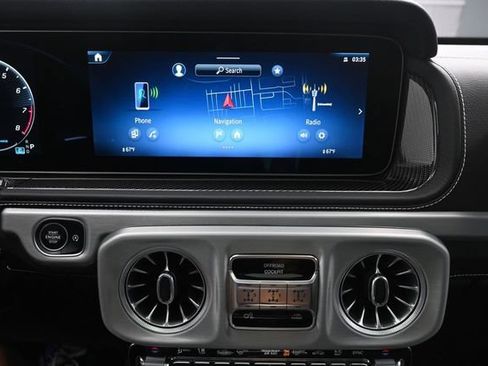 Used 2025 Mercedes-Benz G 63 AMG 4MATIC image 11