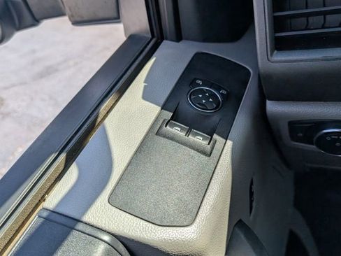 Used 2019 Ford F550 2WD Regular Cab Super Duty image 32
