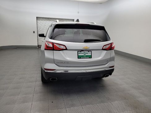 Used 2020 Chevrolet Equinox LT FWD image 6