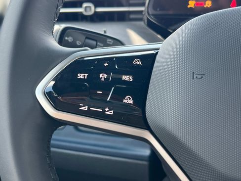 New 2025 Volkswagen ID. Buzz Pro S image 14