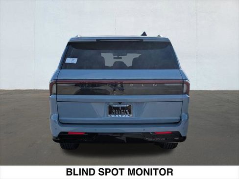 New 2025 Lincoln Navigator L Reserve image 5