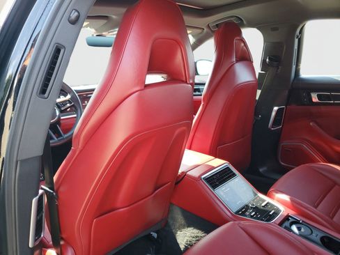 Used 2023 Porsche Panamera Platinum Edition image 13