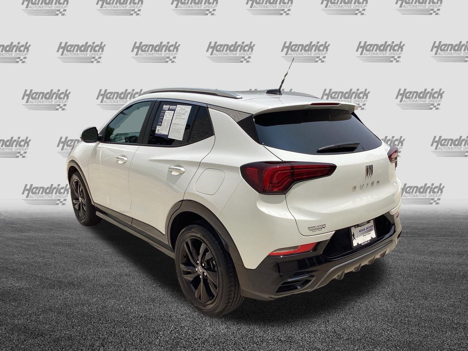 Used 2024 Buick Encore GX Sport Touring FWD image 7