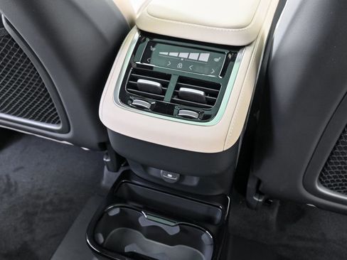 New 2026 Volvo XC90 B5 Ultra image 20