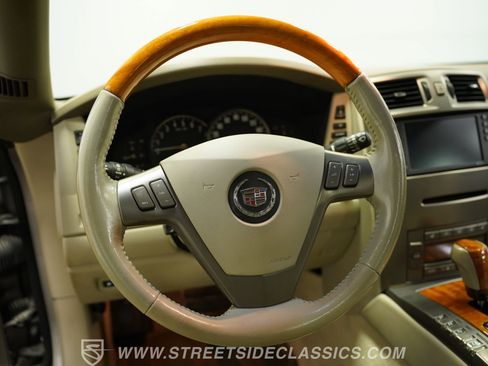 Used 2004 Cadillac XLR image 38