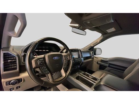 Used 2018 Ford F150 XLT w/ Equipment Group 302A Luxury AWD/4WD image 11