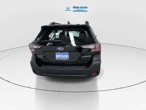 Used 2023 Subaru Outback image 9