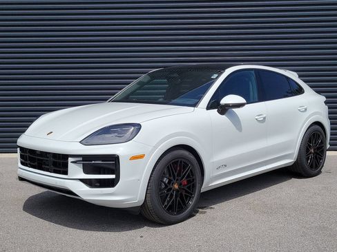 New 2026 Porsche Cayenne GTS AWD/4WD image 1
