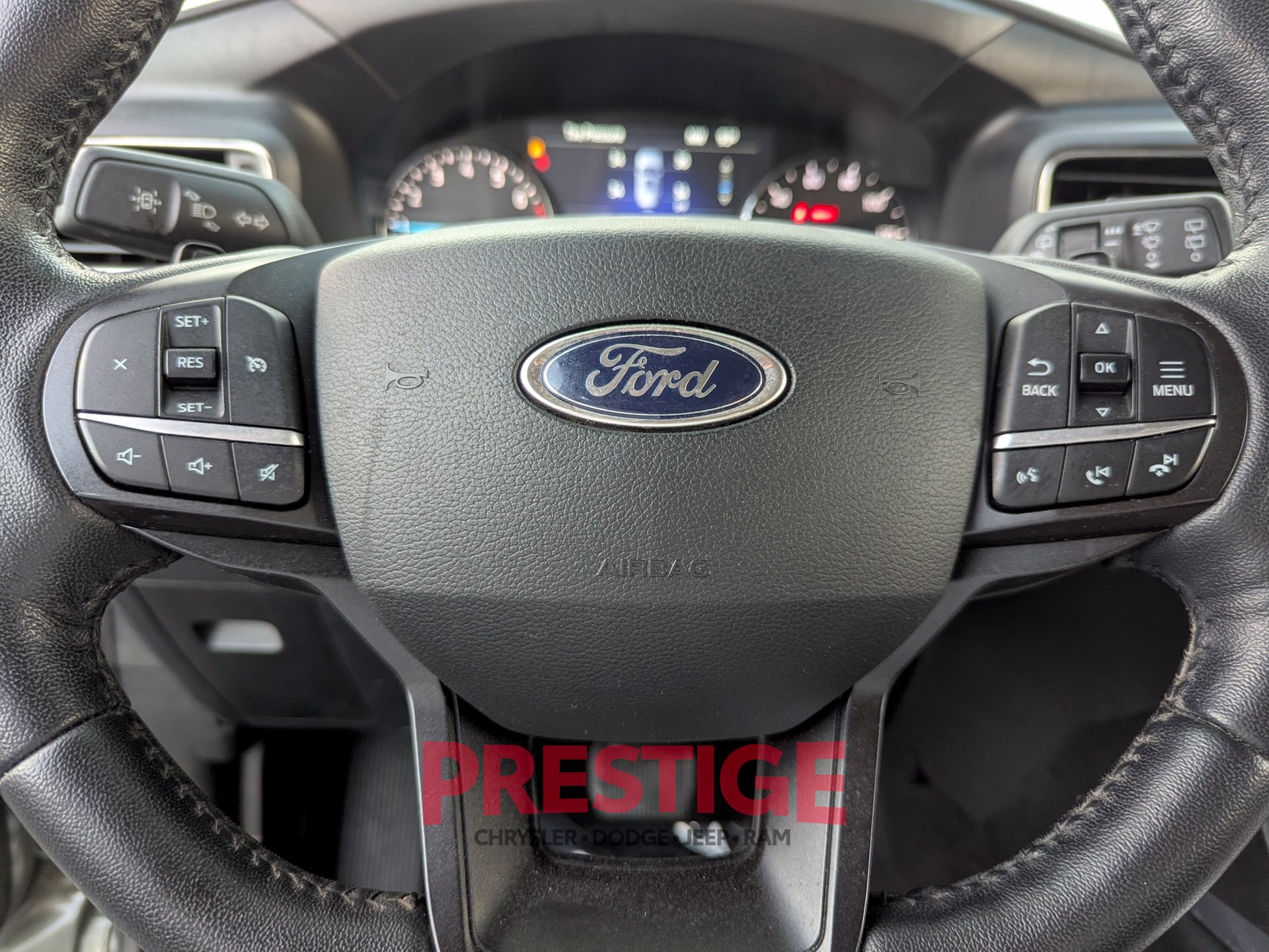 Used 2020 Ford Explorer XLT w/ Equipment Group 202A AWD/4WD image 16