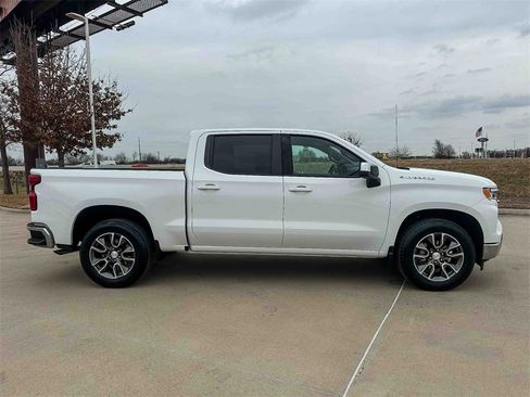 Used 2023 Chevrolet Silverado 1500 LT w/ Protection Package image 2