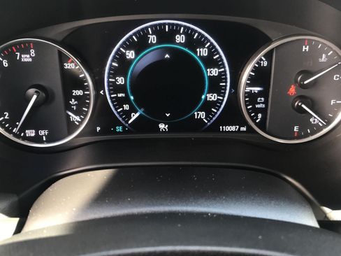 Used 2019 Buick Enclave Avenir w/ Avenir Technology Package AWD/4WD image 2