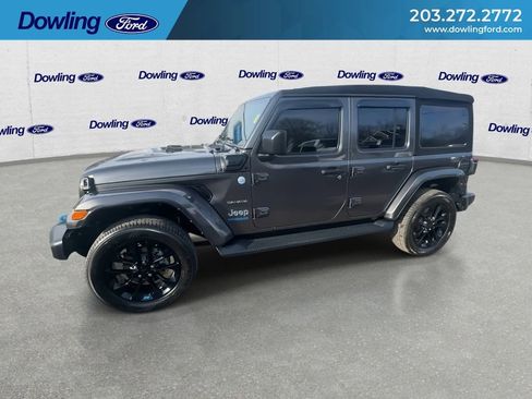 Used 2022 Jeep Wrangler Unlimited Sahara w/ Cold Weather Group image 7