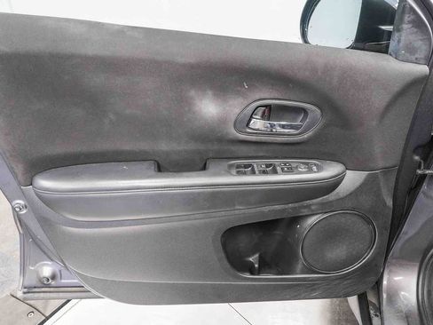 Used 2018 Honda HR-V LX image 21