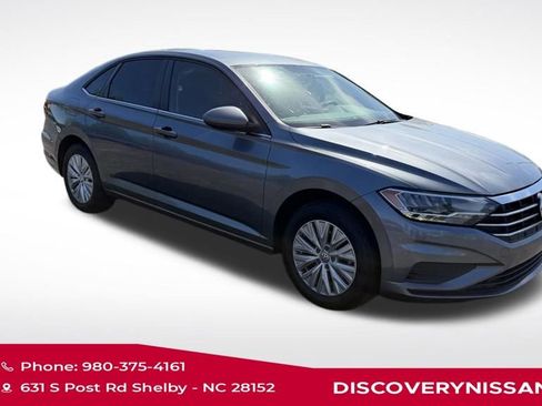 Used 2020 Volkswagen Jetta S image 2