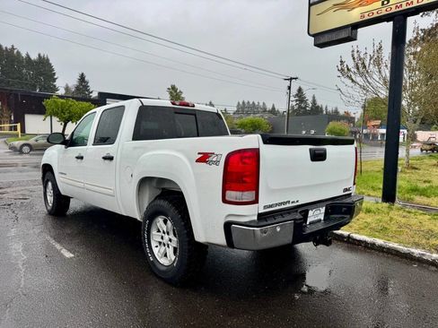 Used 2007 GMC Sierra 1500 SLE w/ SLE1 Preferred Package AWD/4WD image 4