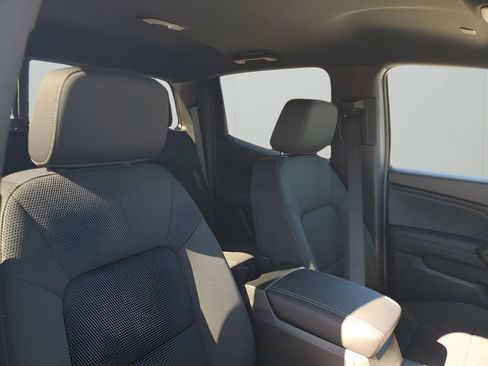 New 2026 GMC Canyon Elevation w/ Convenience Package image 15