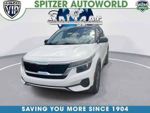Used 2023 Kia Seltos S w/ Navigation Package FWD image 3