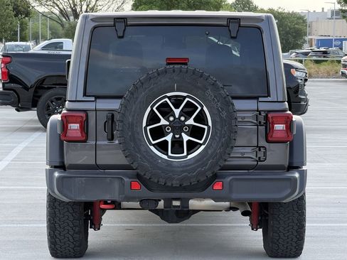 Used 2025 Jeep Wrangler Unlimited Rubicon image 5