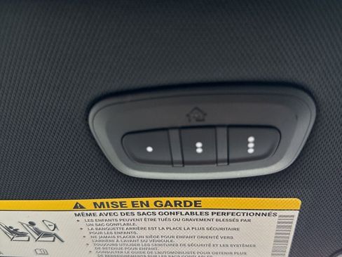 New 2026 Chrysler Pacifica Select image 11