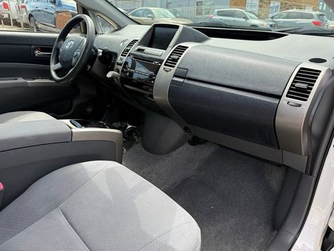 Used 2009 Toyota Prius Touring FWD image 33