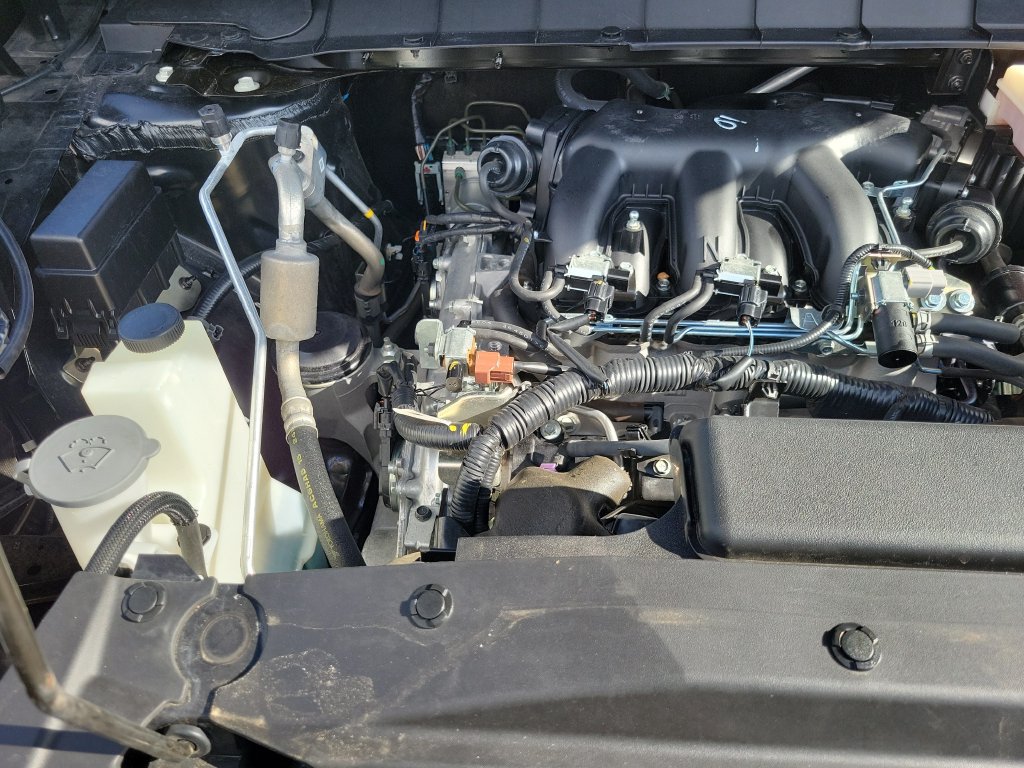 Used 2024 Nissan Pathfinder SV FWD image 39