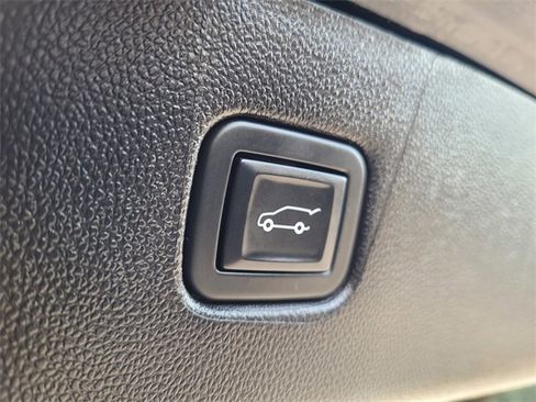 Used 2023 Chevrolet Blazer LT w/ Convenience Package image 28