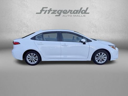 Used 2026 Toyota Corolla LE w/ LE Premium Package FWD image 8