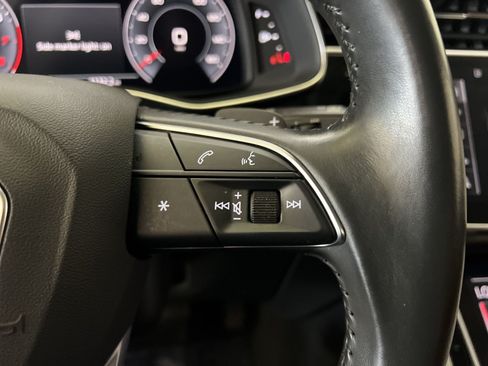Used 2020 Audi Q8 Premium Plus AWD/4WD image 34