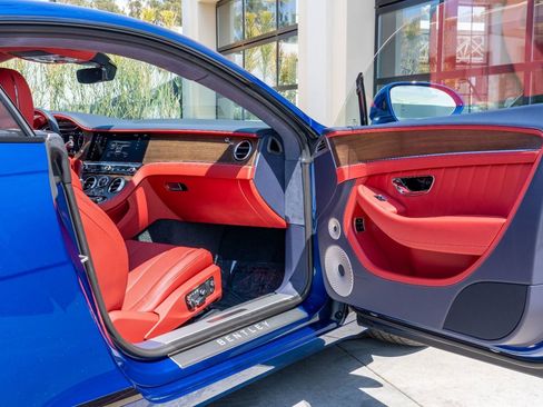 Used 2024 Bentley Continental GT V8 image 5