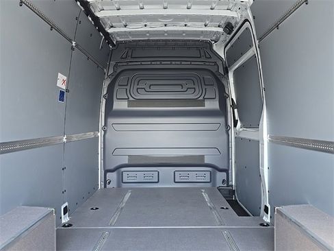New 2025 Mercedes-Benz Sprinter 2500 image 10