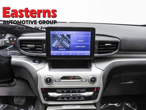 Used 2022 Ford Explorer XLT w/ Equipment Group 202A image 12