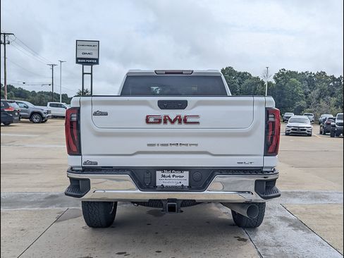 Used 2025 GMC Sierra 2500 SLT AWD/4WD image 8