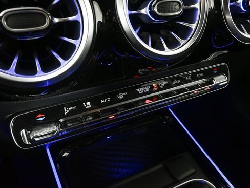 New 2025 Mercedes-Benz GLA 250 image 13