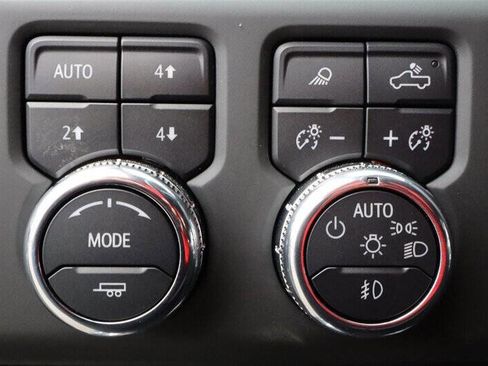 Used 2025 GMC Sierra 3500 Denali w/ Denali Reserve Package image 25