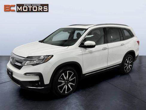 Used 2022 Honda Pilot Touring image 1