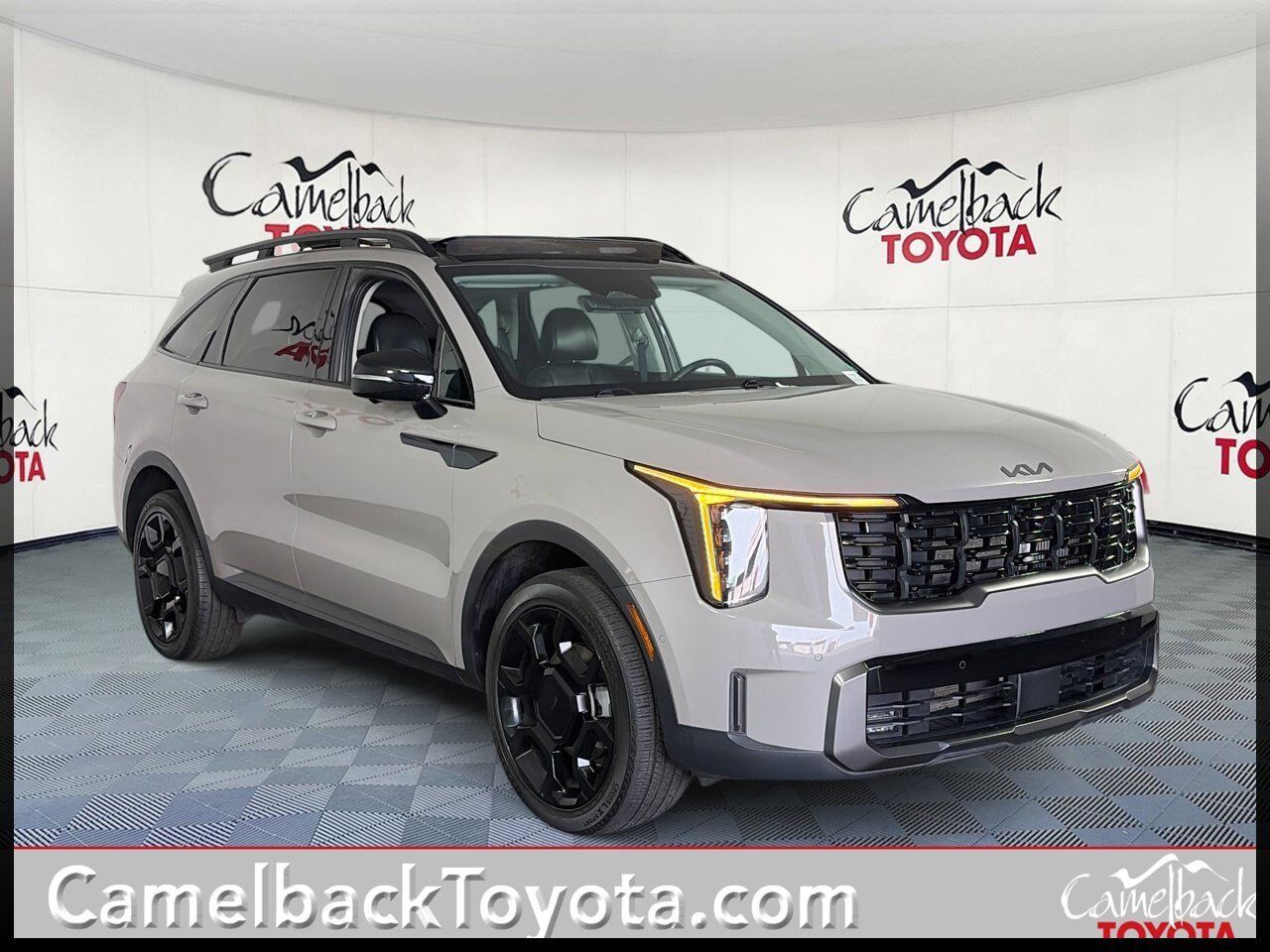 Used 2025 Kia Sorento SX AWD/4WD image 1