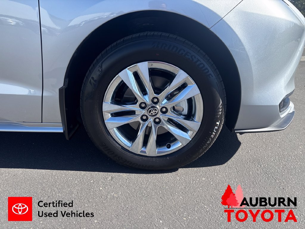 Certified 2025 Toyota Sienna XLE w/ XLE Plus Package FWD image 26