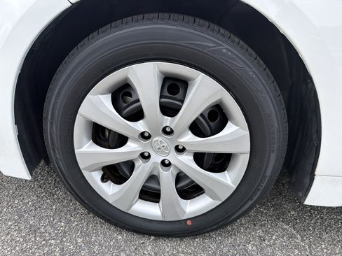 Certified 2024 Toyota Corolla LE FWD image 21
