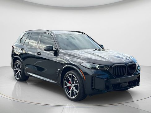 Used 2026 BMW X5 xDrive40i w/ M Sport Package AWD/4WD image 3