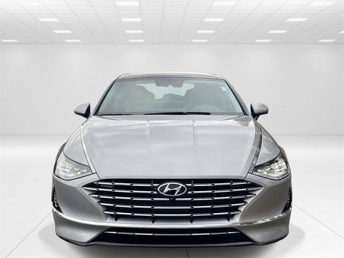 Certified 2023 Hyundai Sonata Limited w/ Cargo Package image 2