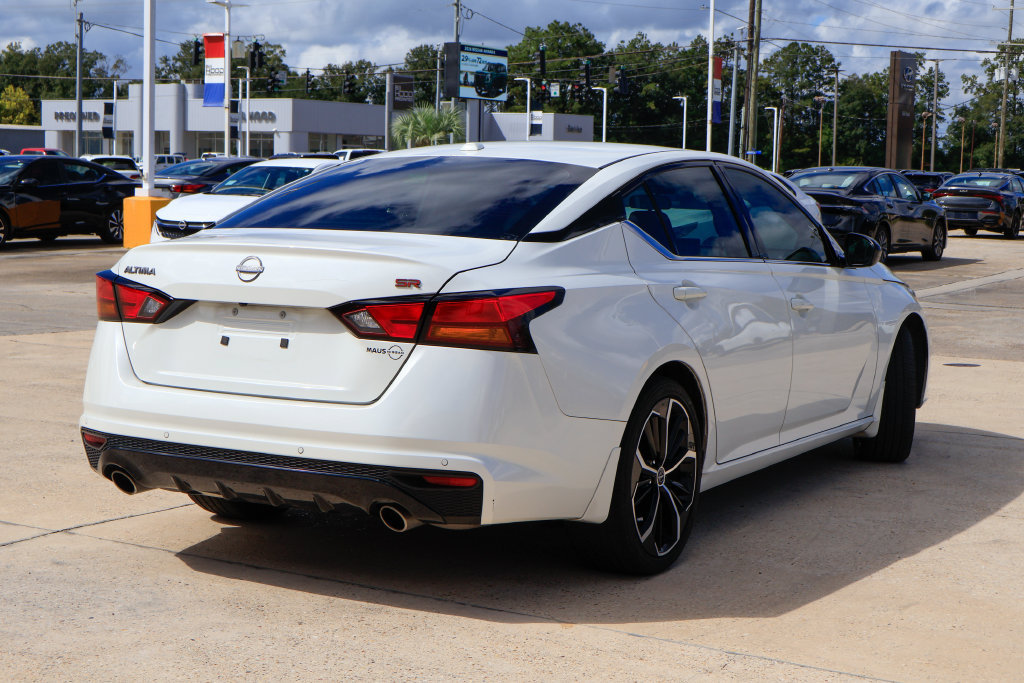 Used 2024 Nissan Altima 2.5 SR w/ SR Premium Package FWD image 21