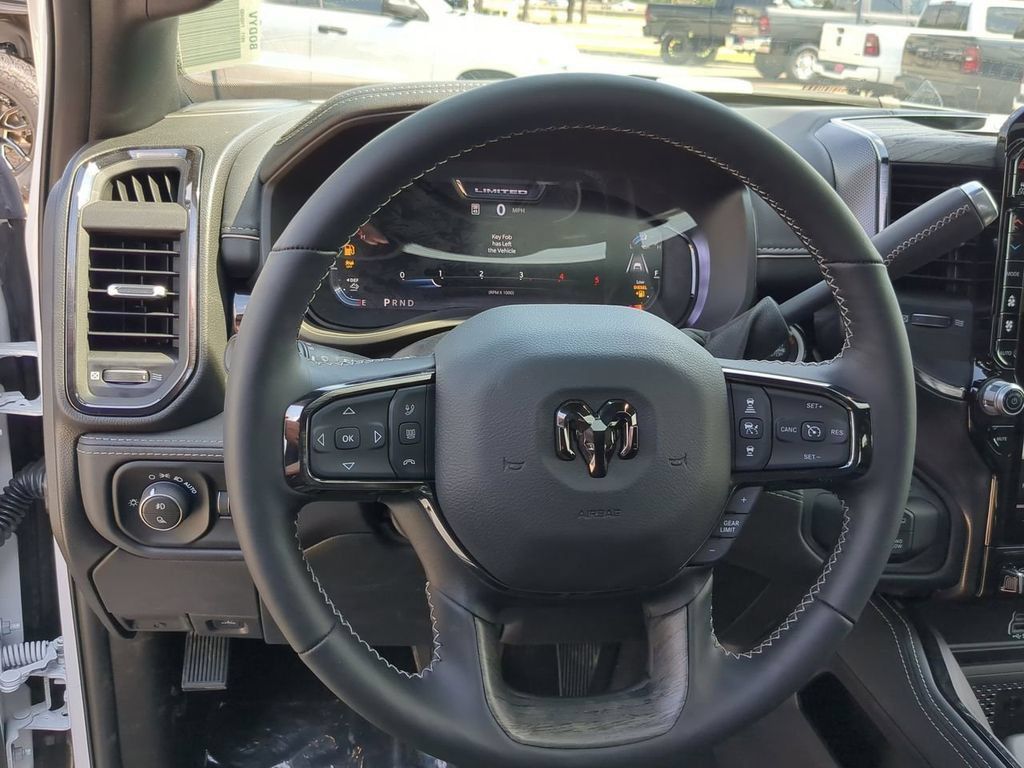 New 2025 RAM 2500 Limited AWD/4WD image 17