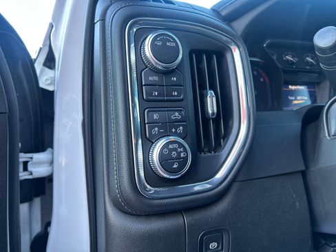 Used 2021 GMC Sierra 2500 SLE w/ SLE Value Package; image 8