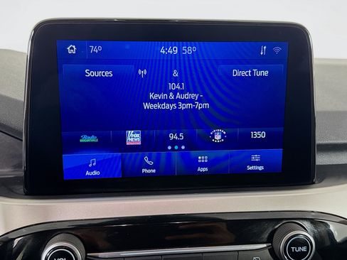 Used 2020 Ford Escape SE image 17