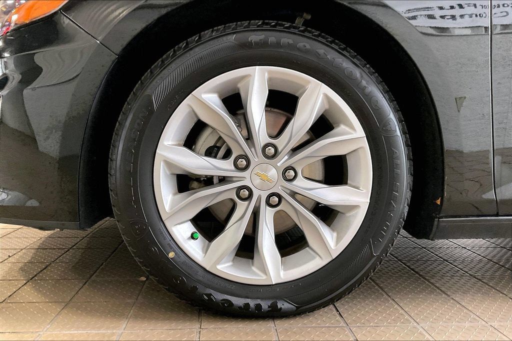 Used 2024 Chevrolet Malibu LT FWD image 32